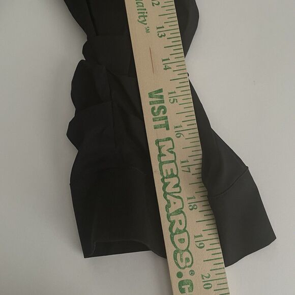 Misook Ruched Sleeve Nylon Blend Tunic Popover Size Large Black Quiet Luxury - Picture 14 of 15